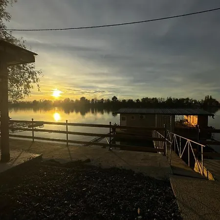 Splav Sandjama Apartment Belgrade